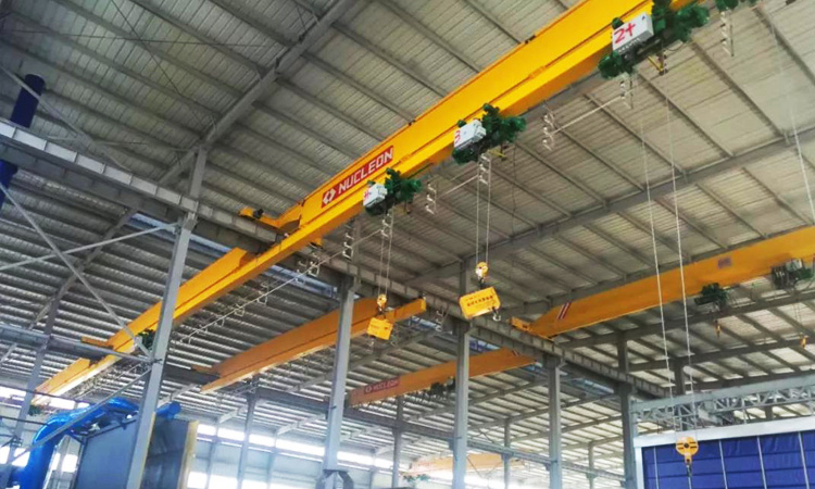 Hot Dip Galvanizing Crane 3