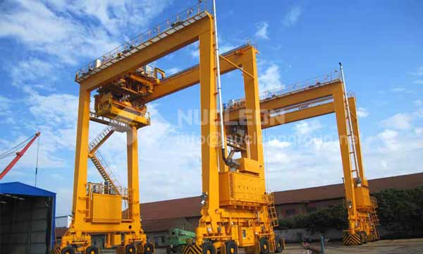 RTG/Rubber-tired Container Gantry Crane 2