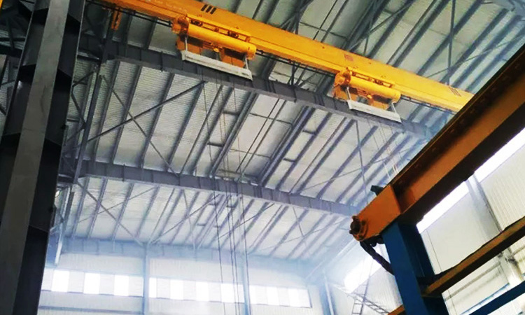 Hot Dip Galvanizing Crane 2